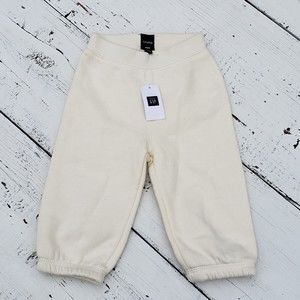 Gap Boys Size 6-12 Months White Sweat Pants Pull On w Bear on Butt NEW